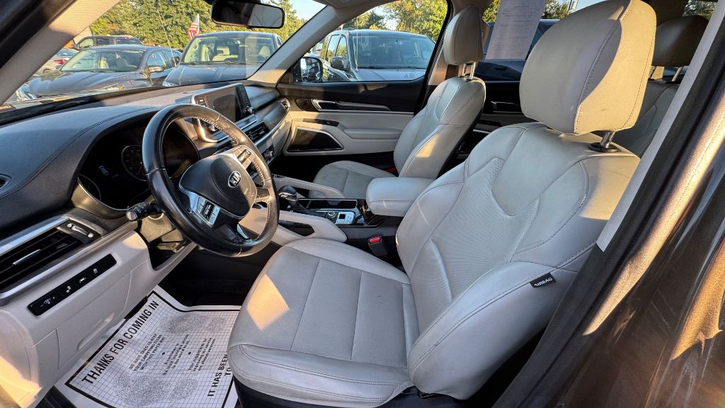 Photo 15 of this KIA TELLURIDE