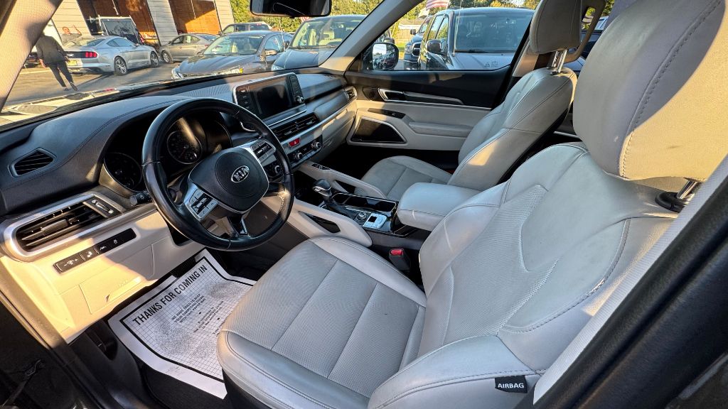 Photo 12 of this KIA TELLURIDE