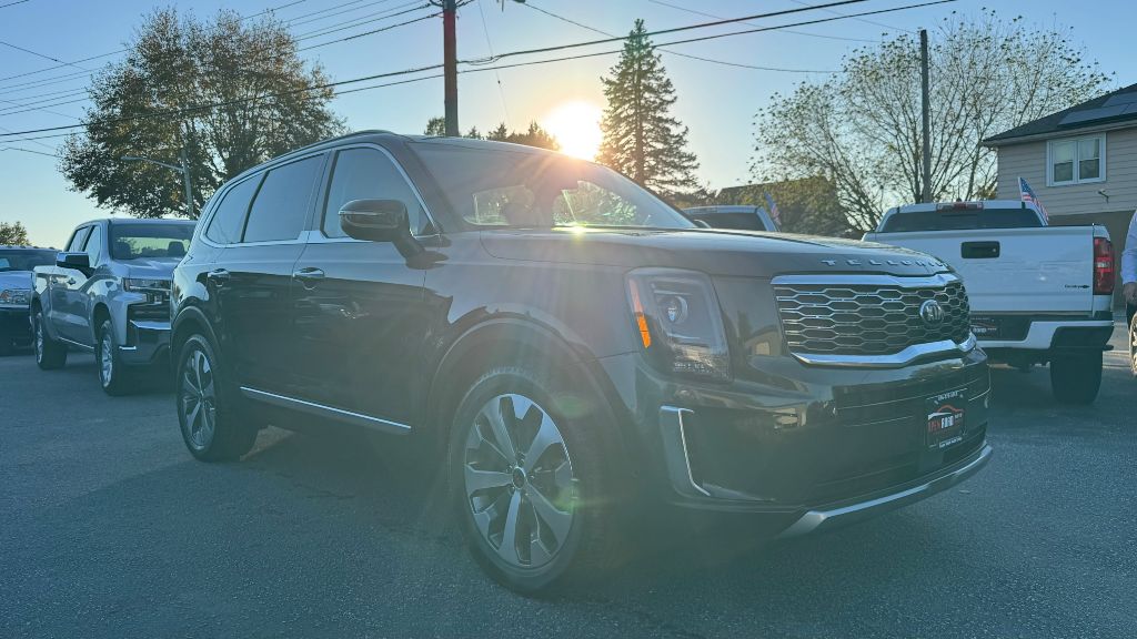Photo 3 of this KIA TELLURIDE