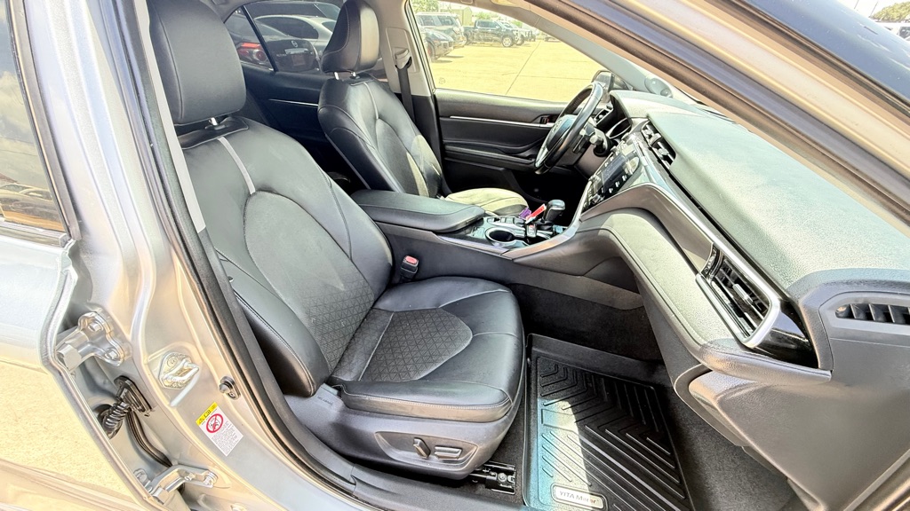 Photo 19 of this TOYOTA CAMRY
