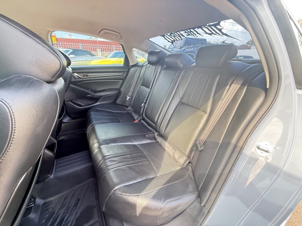 Photo 15 of this HONDA ACCORD