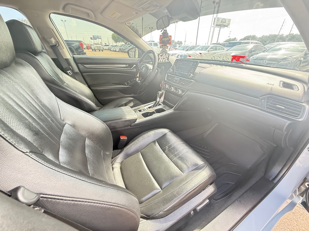 Photo 19 of this HONDA ACCORD