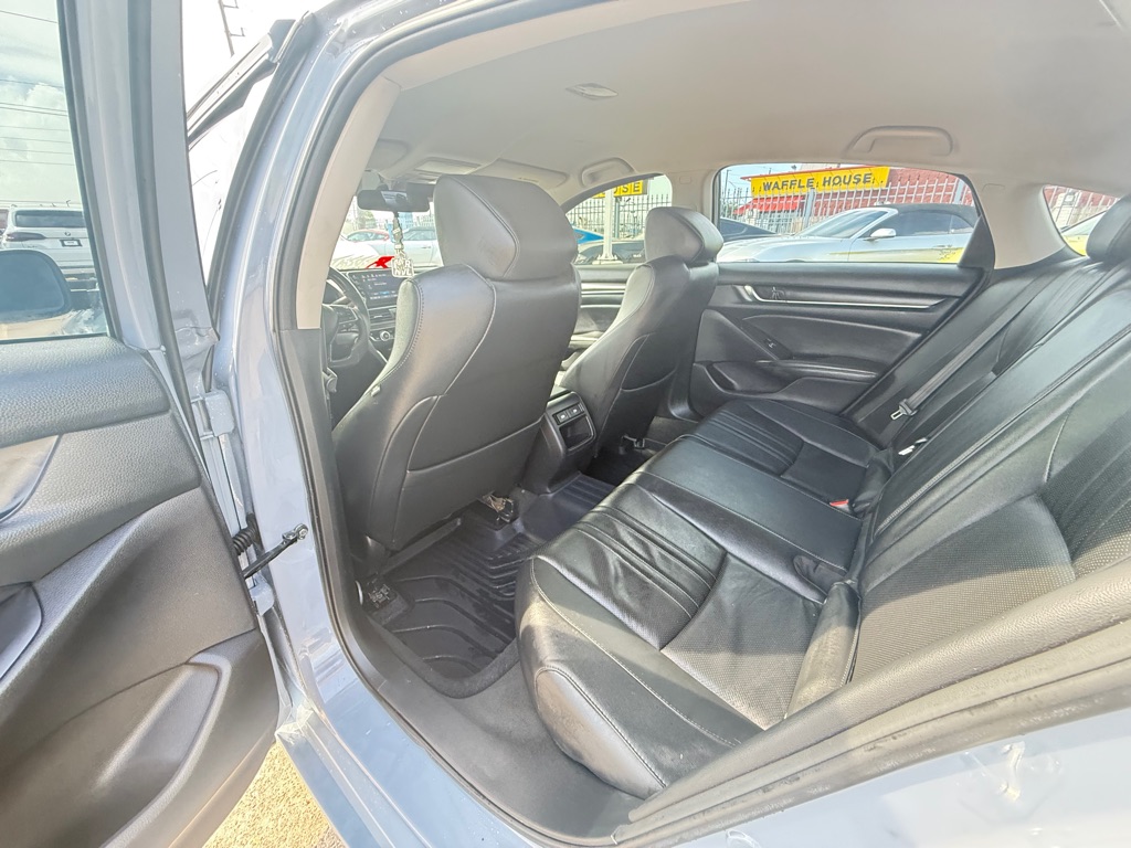 Photo 16 of this HONDA ACCORD