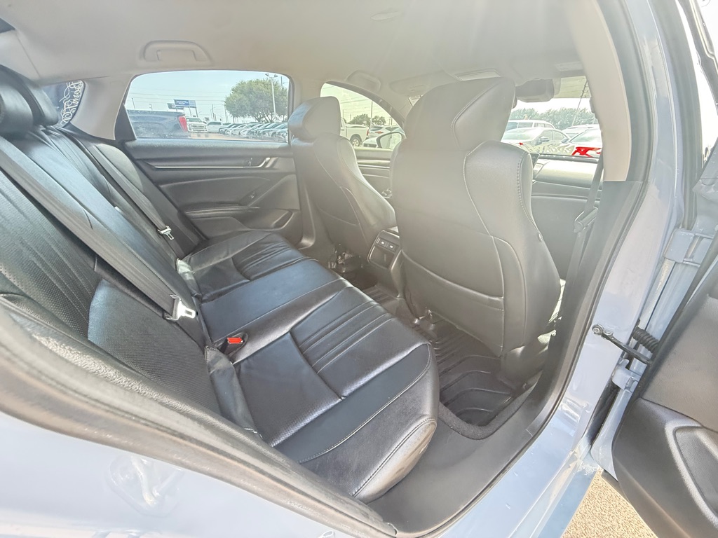 Photo 17 of this HONDA ACCORD