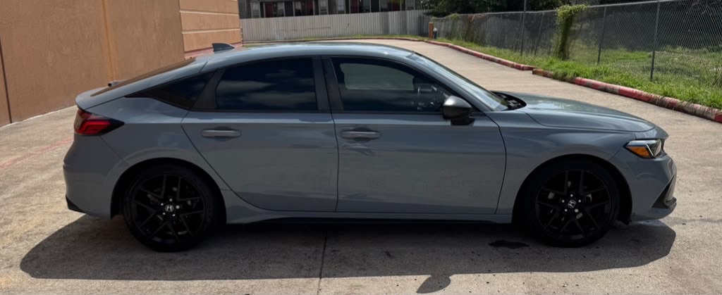 Photo 8 of this HONDA CIVIC