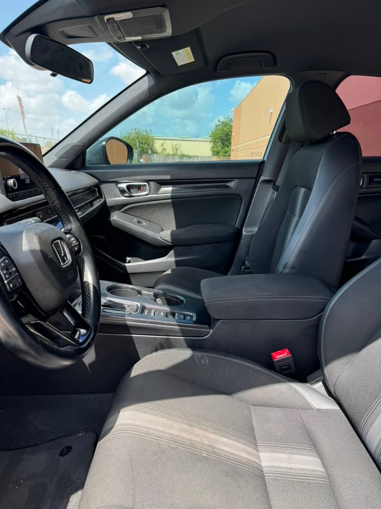 Photo 18 of this HONDA CIVIC