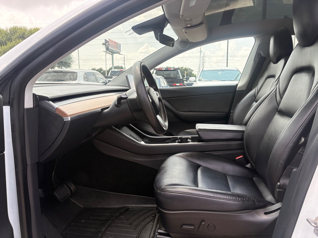 Photo 12 of this TESLA MODEL Y