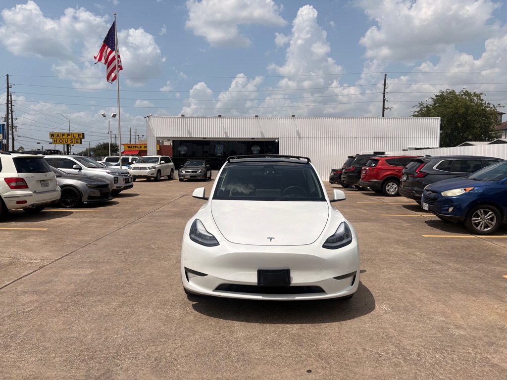 Photo 2 of this TESLA MODEL Y