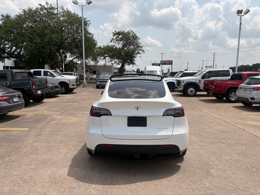 Photo 7 of this TESLA MODEL Y