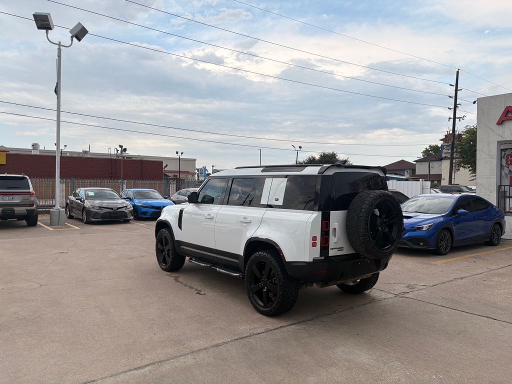 Photo 6 of this LAND ROVER DEFENDER