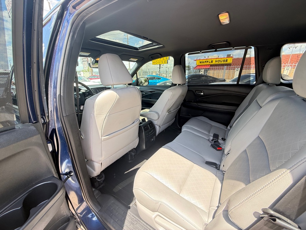 Photo 16 of this HONDA PASSPORT