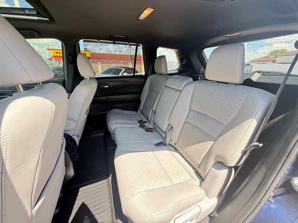 Photo 15 of this HONDA PASSPORT