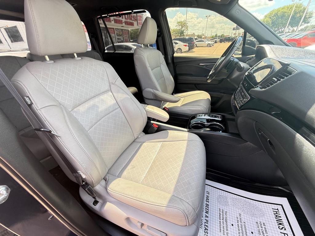 Photo 21 of this HONDA PASSPORT