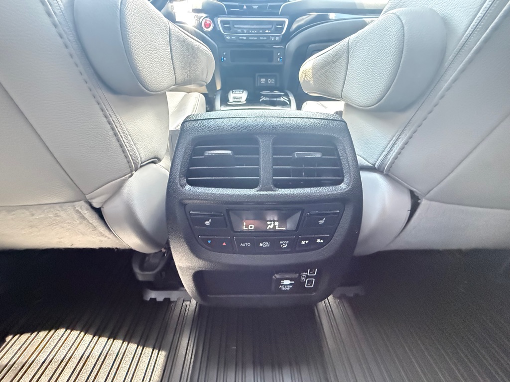 Photo 23 of this HONDA PASSPORT