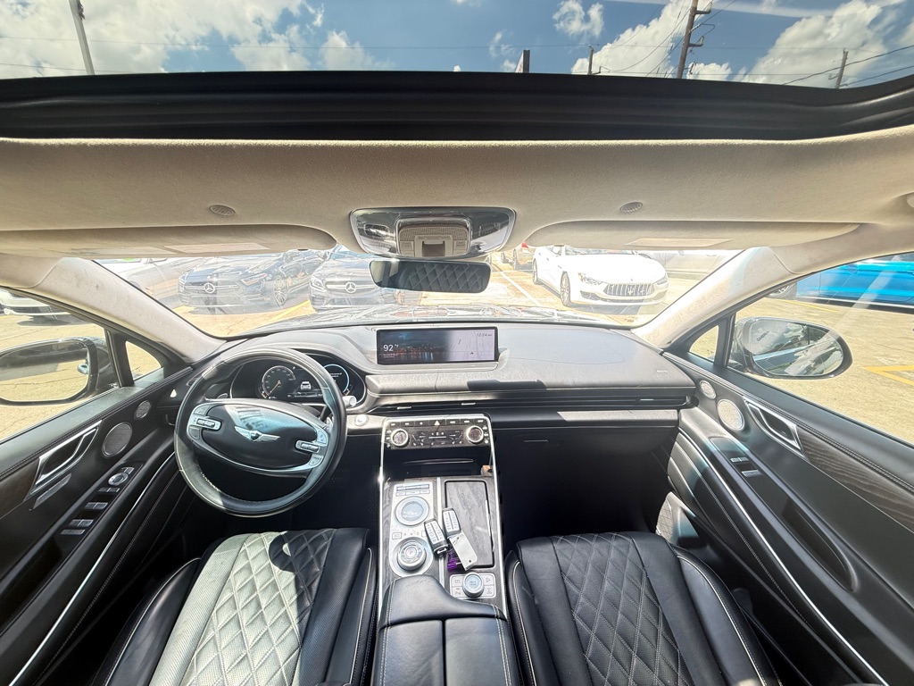 Photo 23 of this GENESIS GV80
