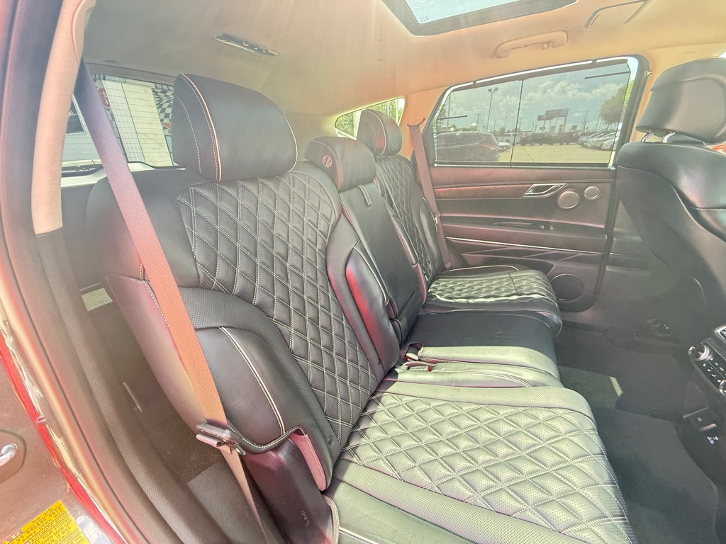Photo 18 of this GENESIS GV80