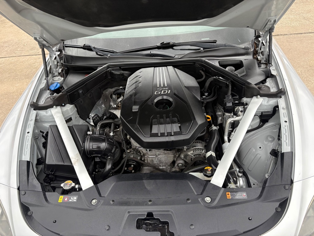 Photo 14 of this KIA STINGER