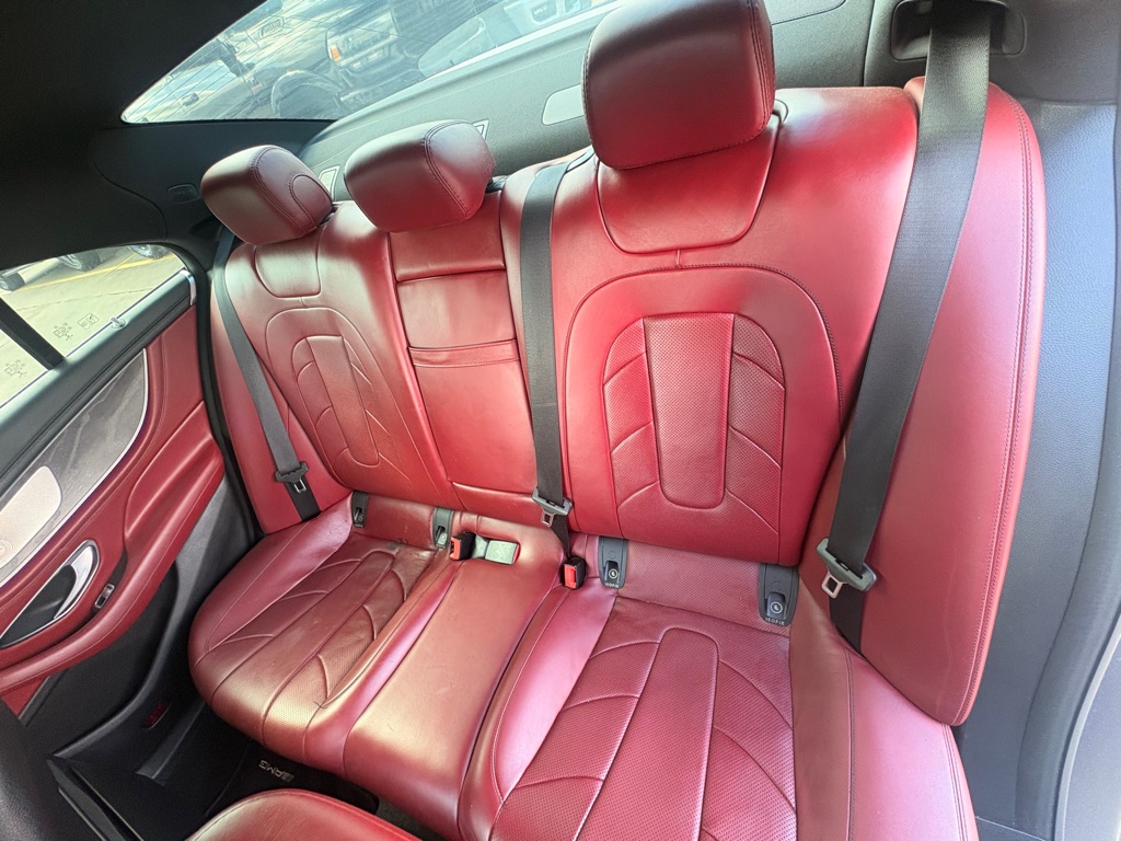 Photo 17 of this MERCEDES-BENZ CLS