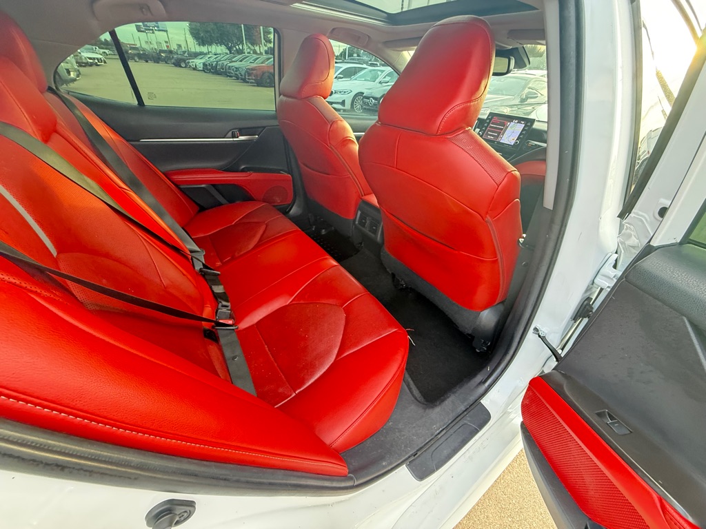 Photo 18 of this TOYOTA CAMRY
