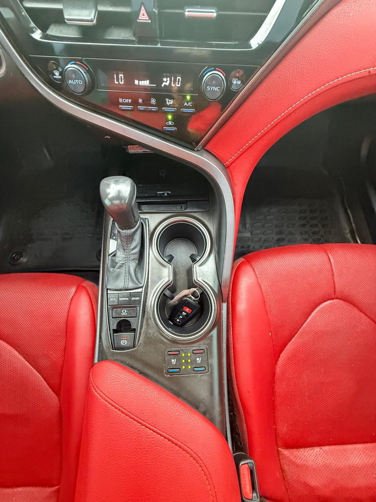Photo 25 of this TOYOTA CAMRY