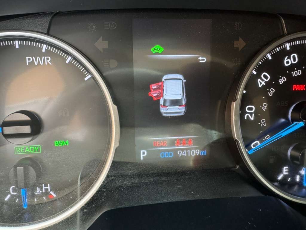 Photo 19 of this TOYOTA RAV4 HYBRID