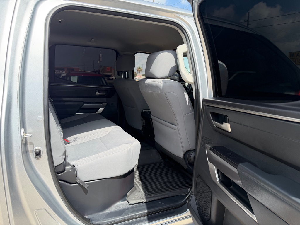 Photo 12 of this TOYOTA TUNDRA