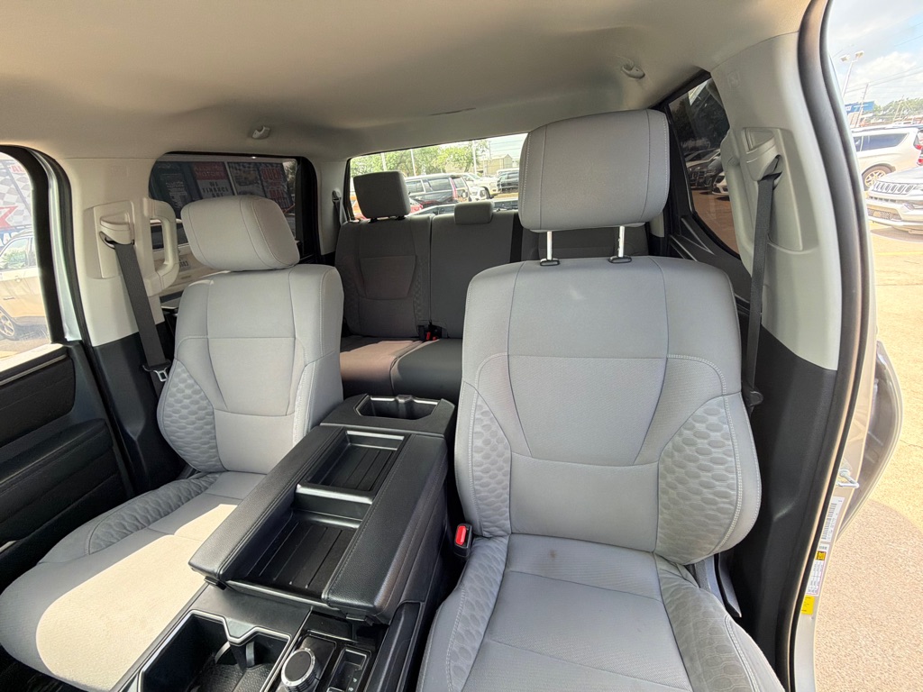 Photo 16 of this TOYOTA TUNDRA