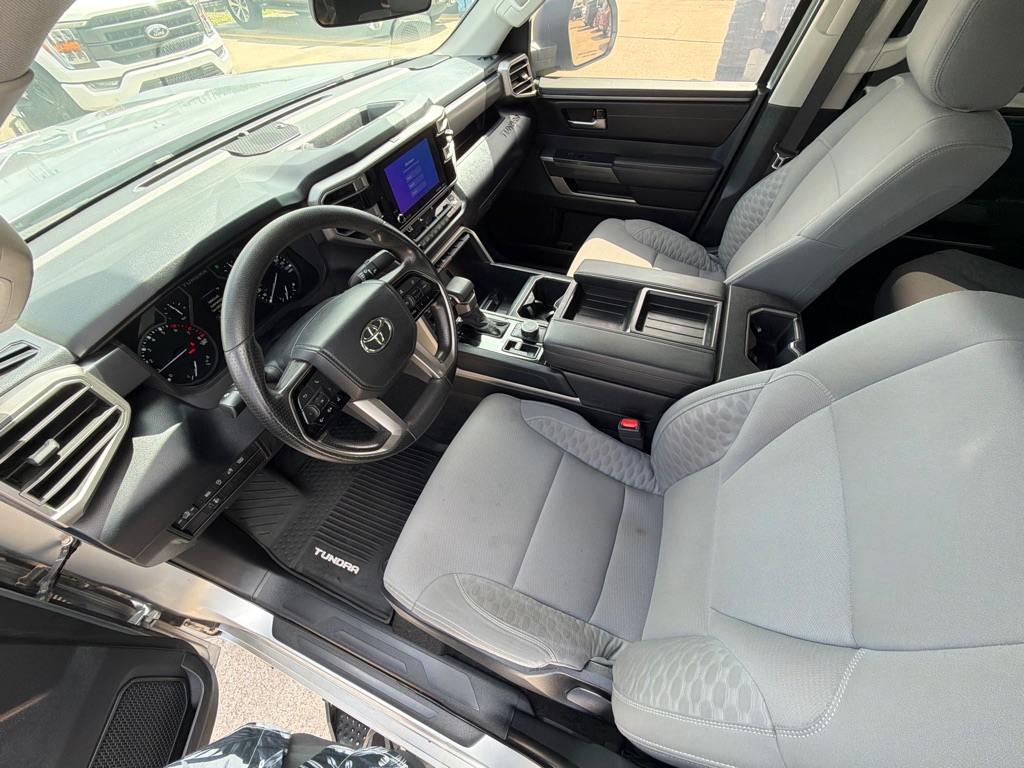 Photo 17 of this TOYOTA TUNDRA