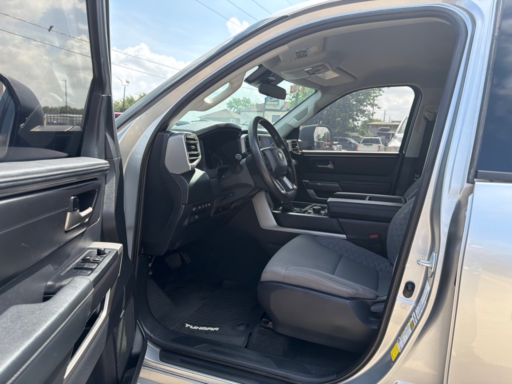 Photo 14 of this TOYOTA TUNDRA