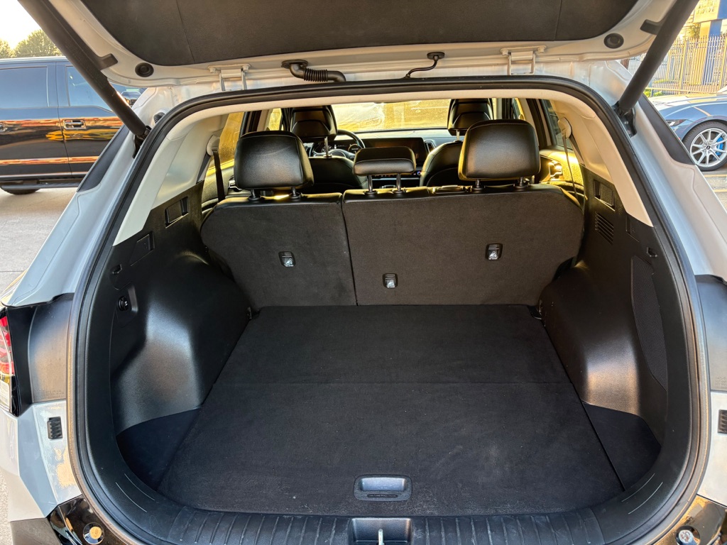 Photo 11 of this KIA SPORTAGE