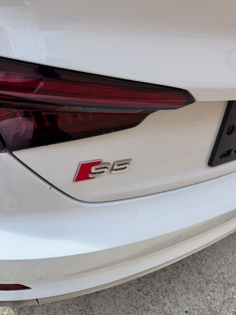 Photo 7 of this AUDI S5 SPORTBACK