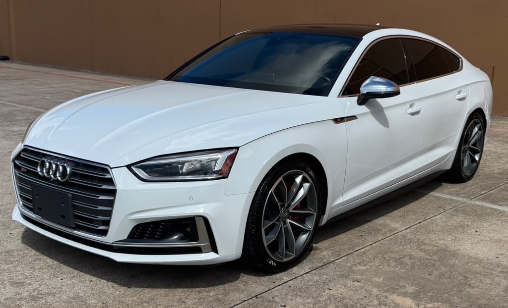 Photo 2 of this AUDI S5 SPORTBACK
