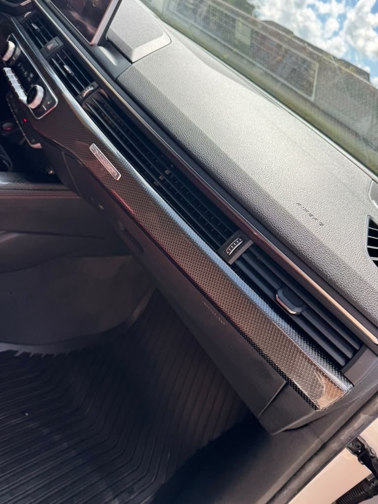 Photo 15 of this AUDI S5 SPORTBACK
