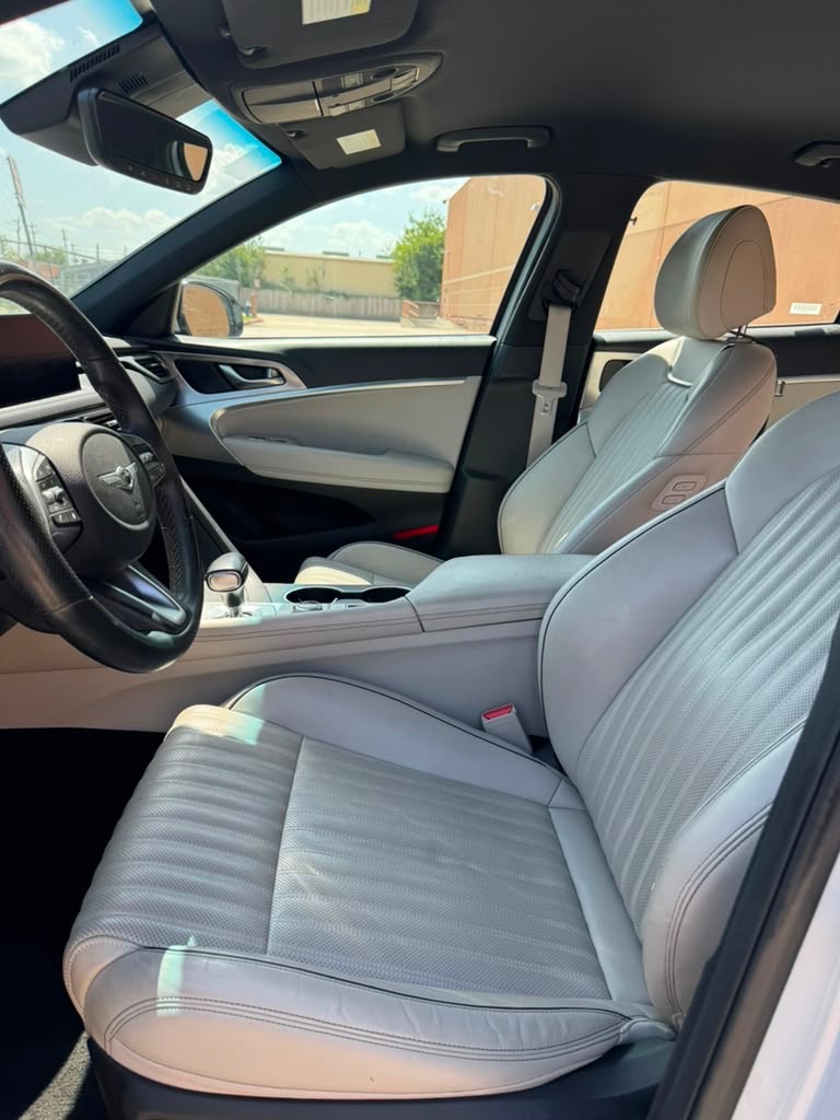 Photo 10 of this GENESIS G70