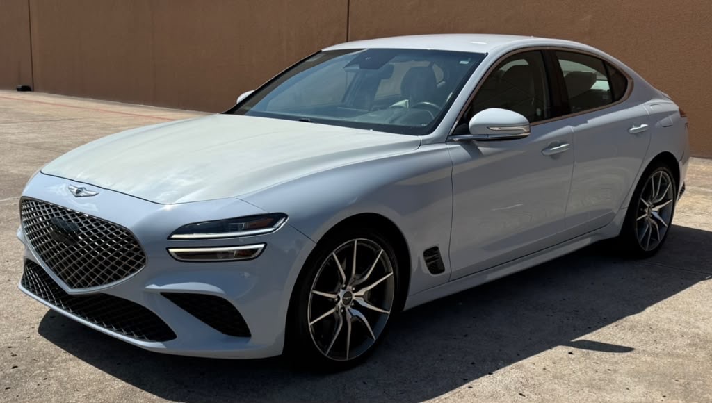 Photo 2 of this GENESIS G70