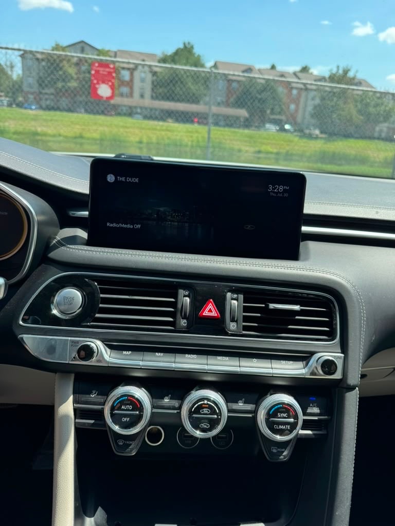 Photo 16 of this GENESIS G70