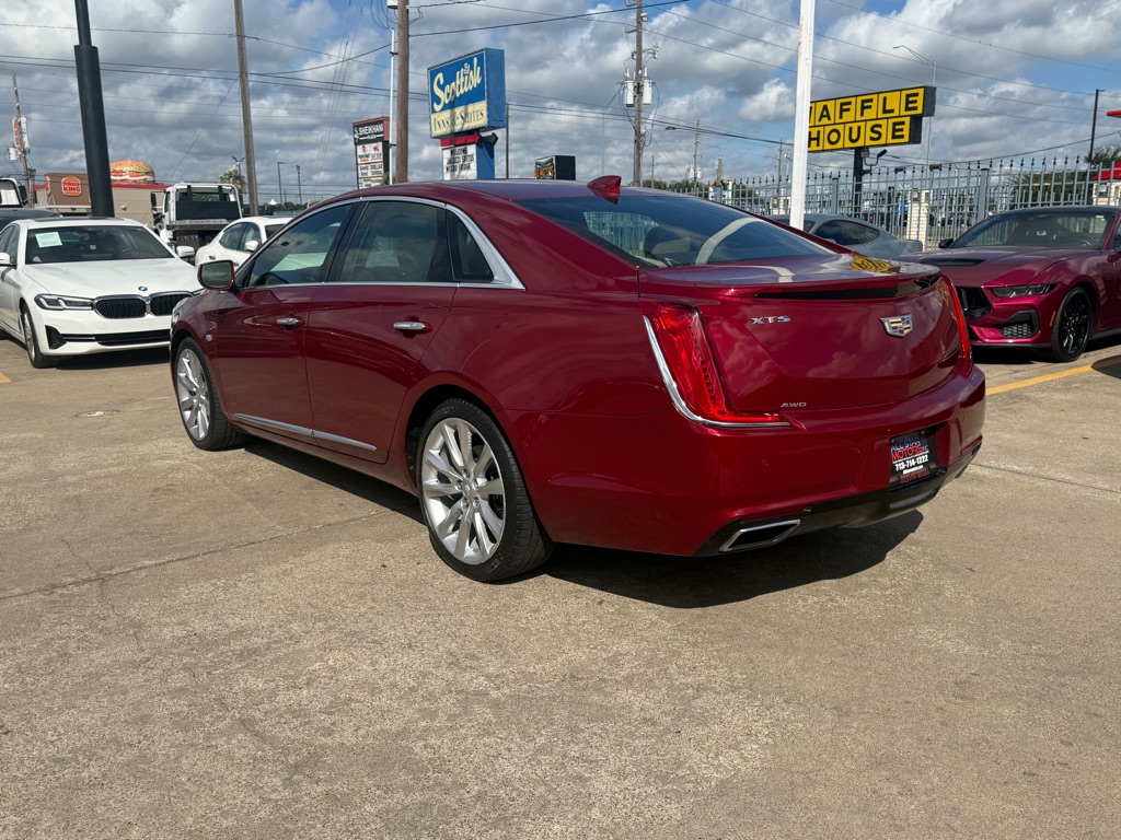 Photo 5 of this CADILLAC XTS
