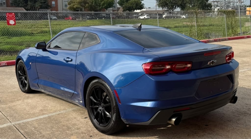 Photo 3 of this CHEVROLET CAMARO