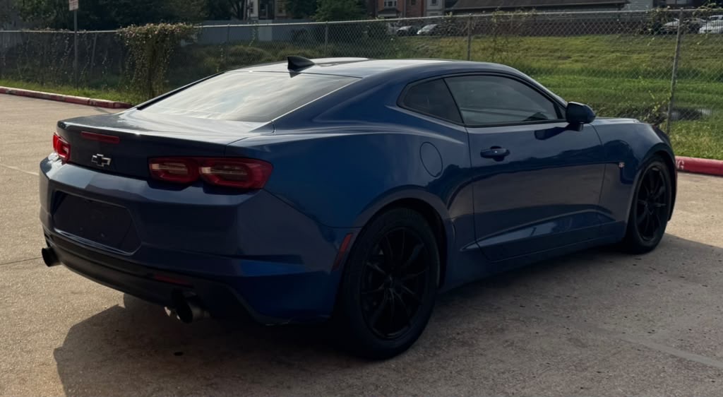 Photo 4 of this CHEVROLET CAMARO