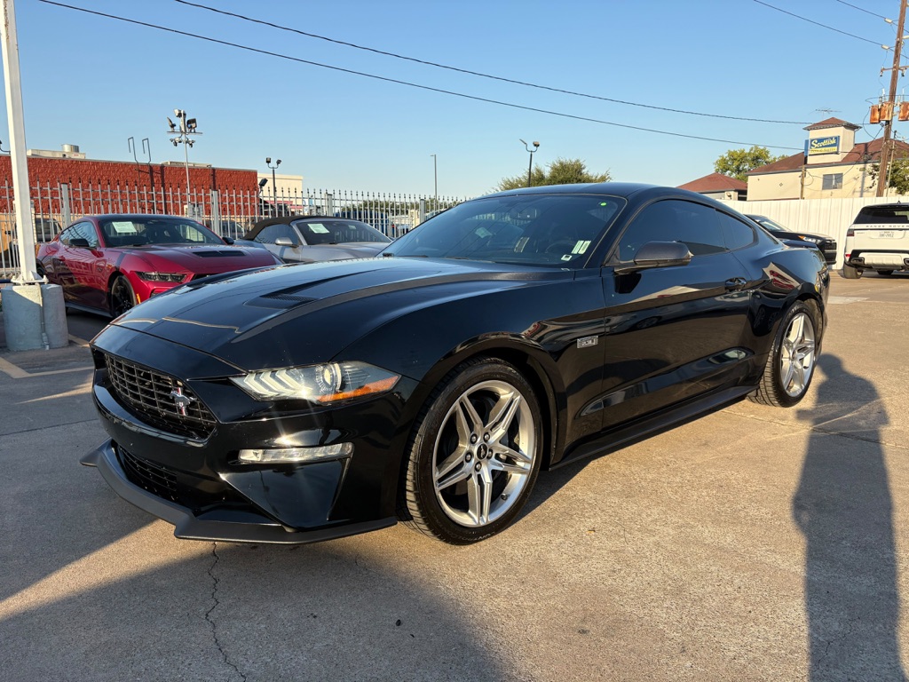 Photo 3 of this FORD MUSTANG