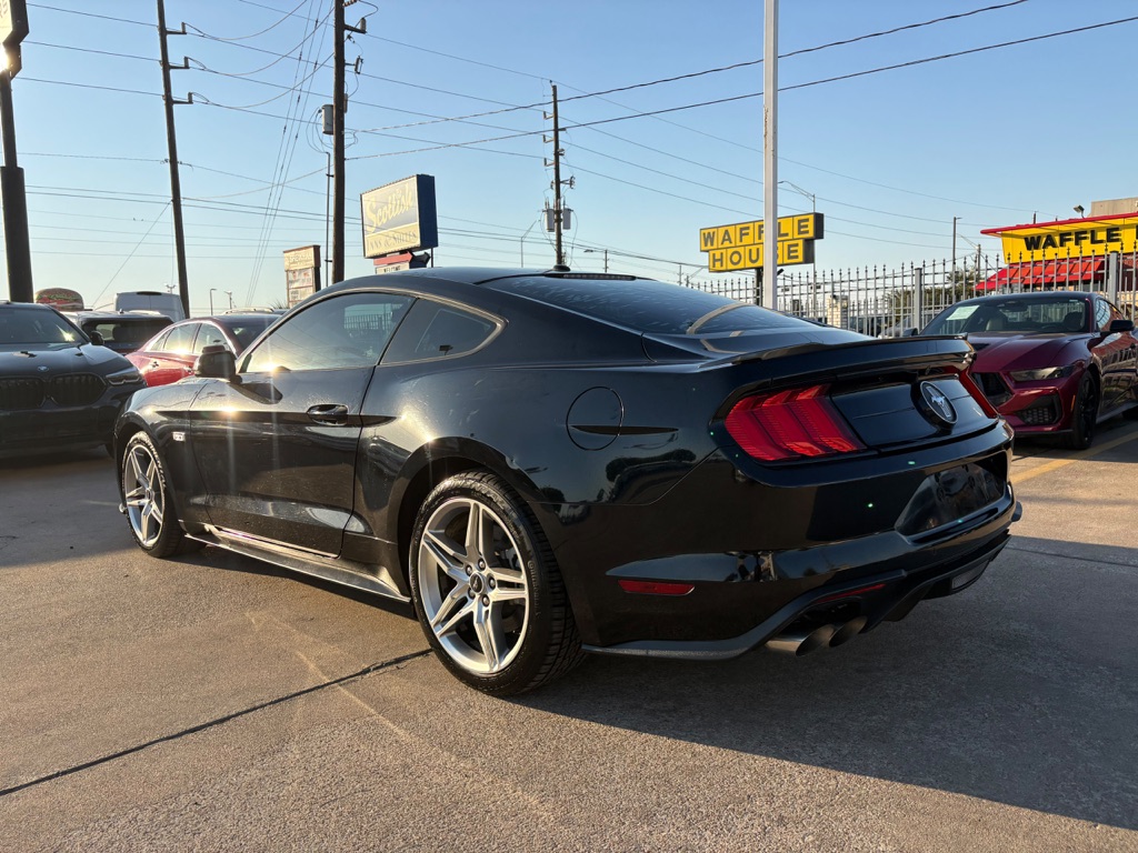Photo 5 of this FORD MUSTANG