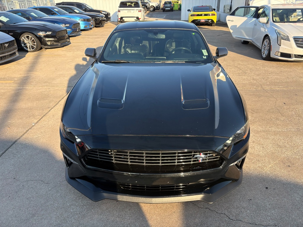 Photo 2 of this FORD MUSTANG