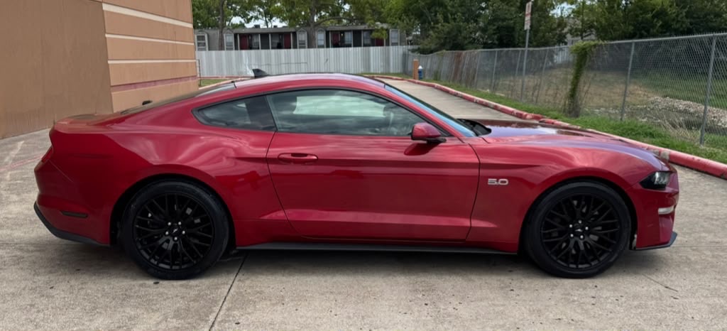 Photo 8 of this FORD MUSTANG