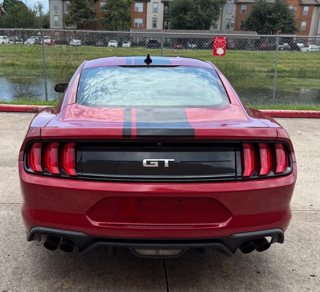 Photo 6 of this FORD MUSTANG