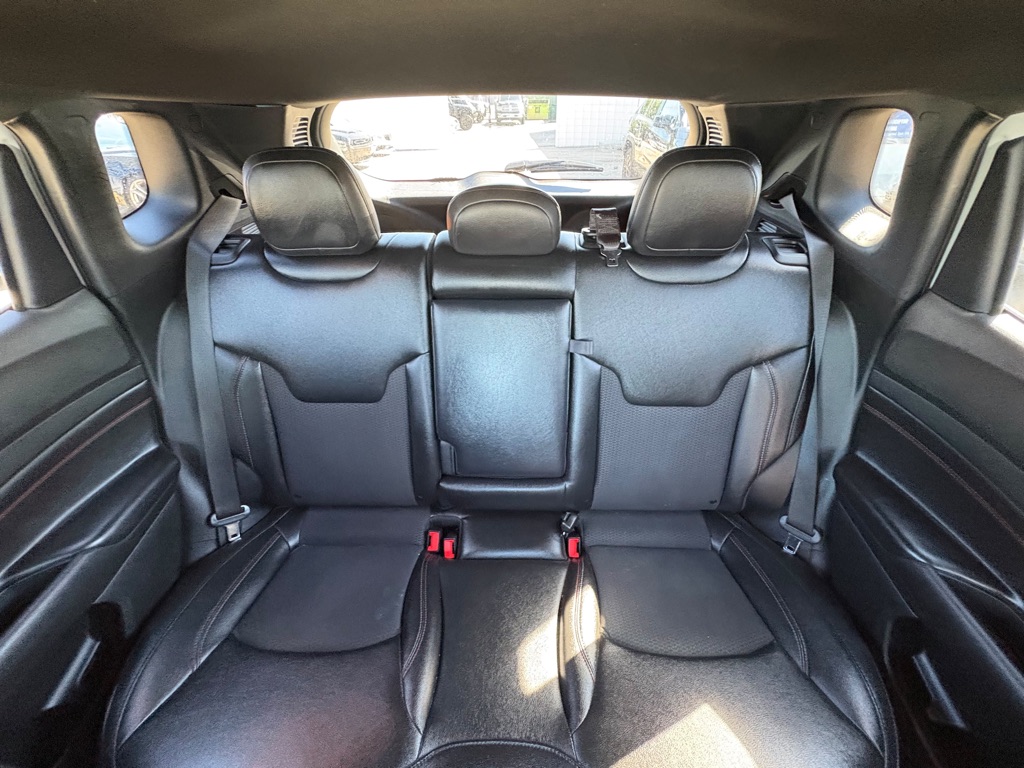 Photo 18 of this JEEP COMPASS
