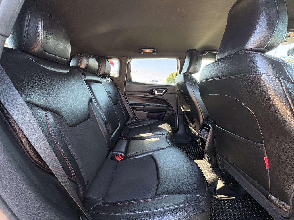 Photo 12 of this JEEP COMPASS