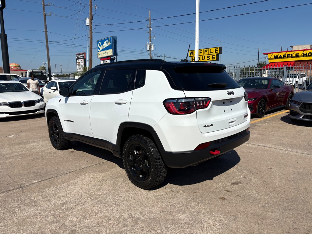 Photo 5 of this JEEP COMPASS