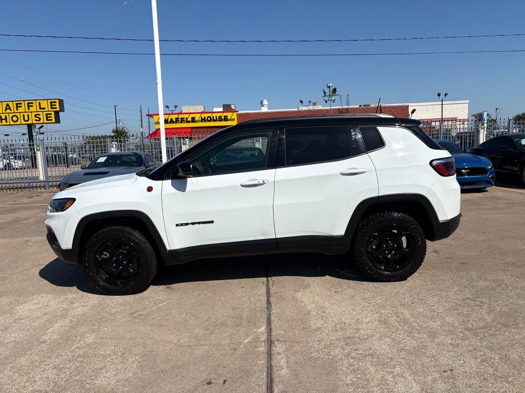Photo 4 of this JEEP COMPASS
