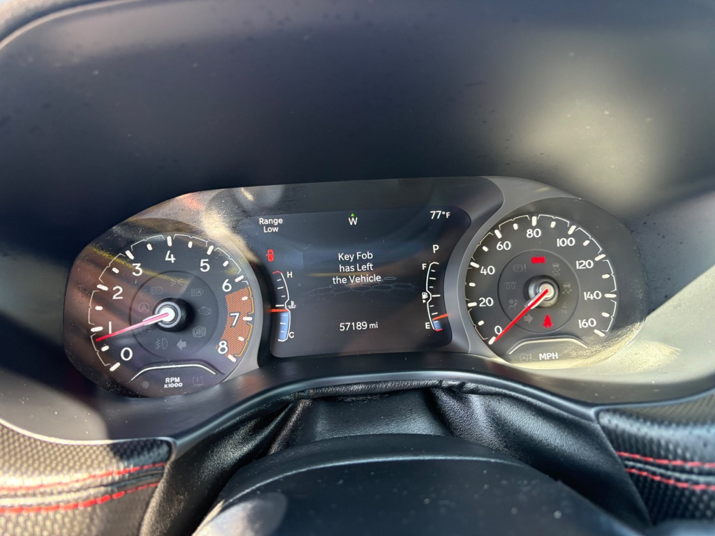 Photo 16 of this JEEP COMPASS