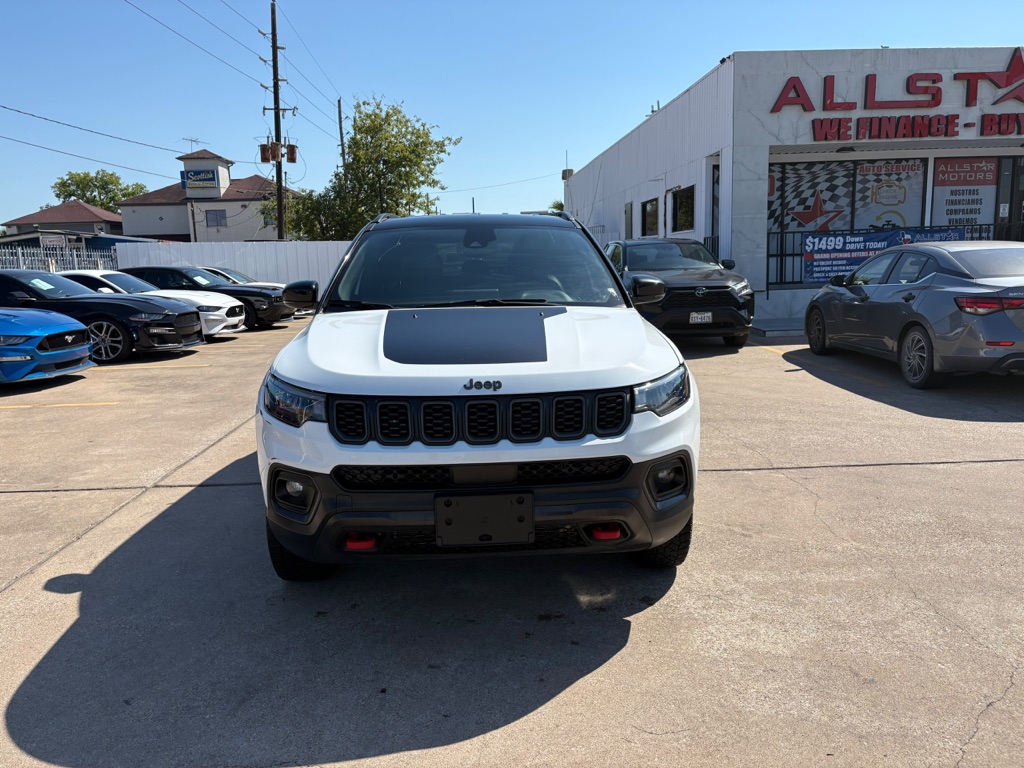 Photo 2 of this JEEP COMPASS